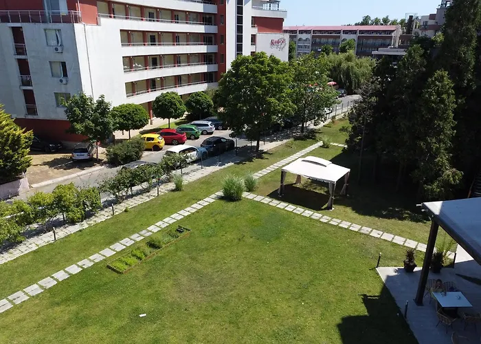 Sunny Club - Adults Only #youthfulvibes ساني بيتش