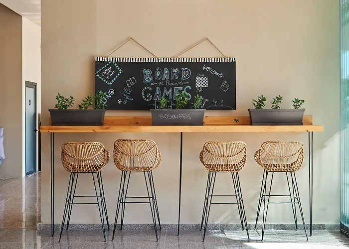 Sunny Club - Adults Only #youthfulvibes Slantschew brjag