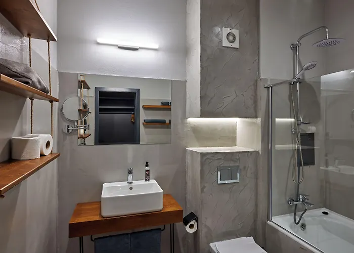 Sunny Club - Adults Only #youthfulvibes Slantschew brjag